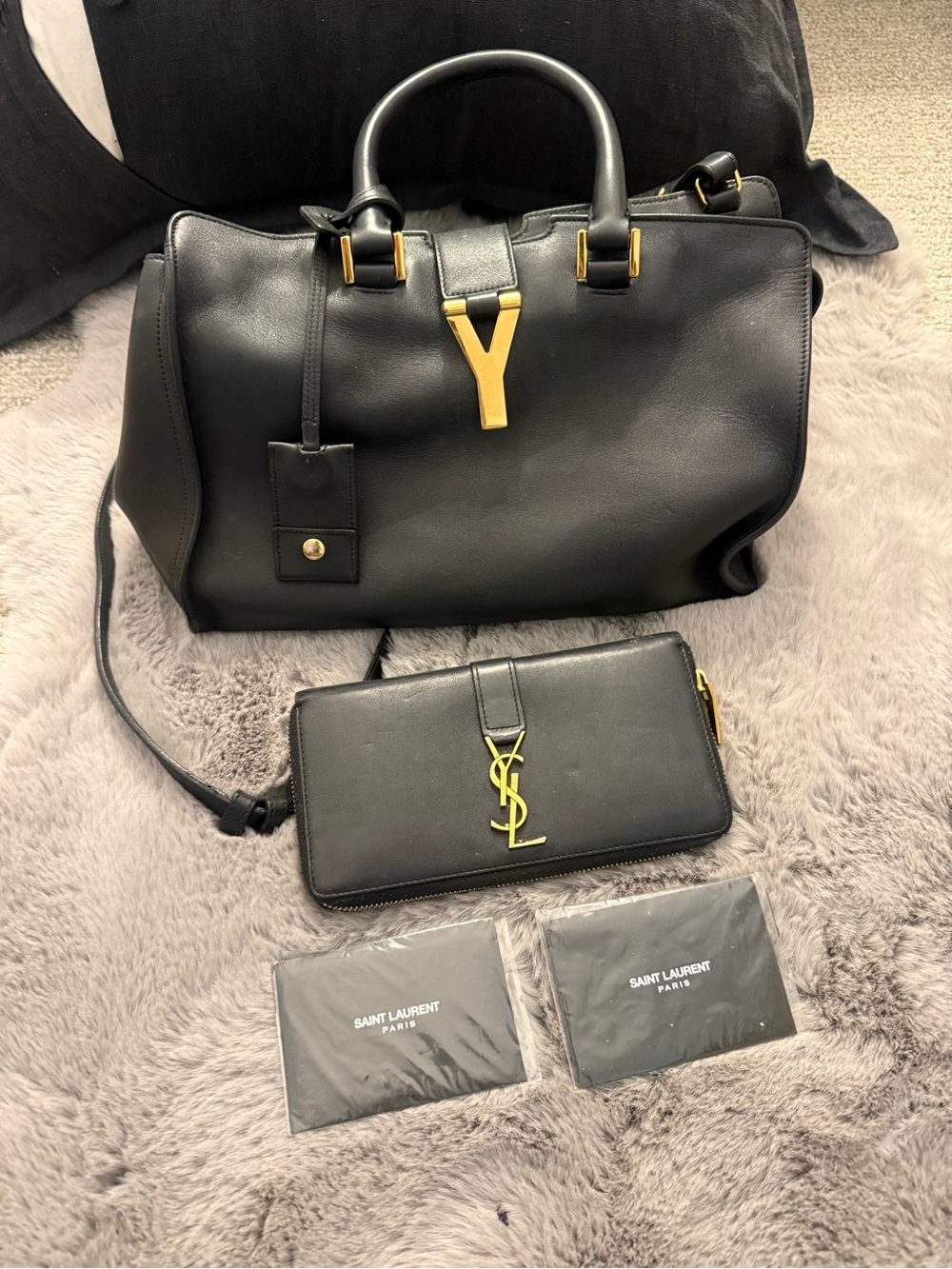 YSL Saint Laurent Y bag in black